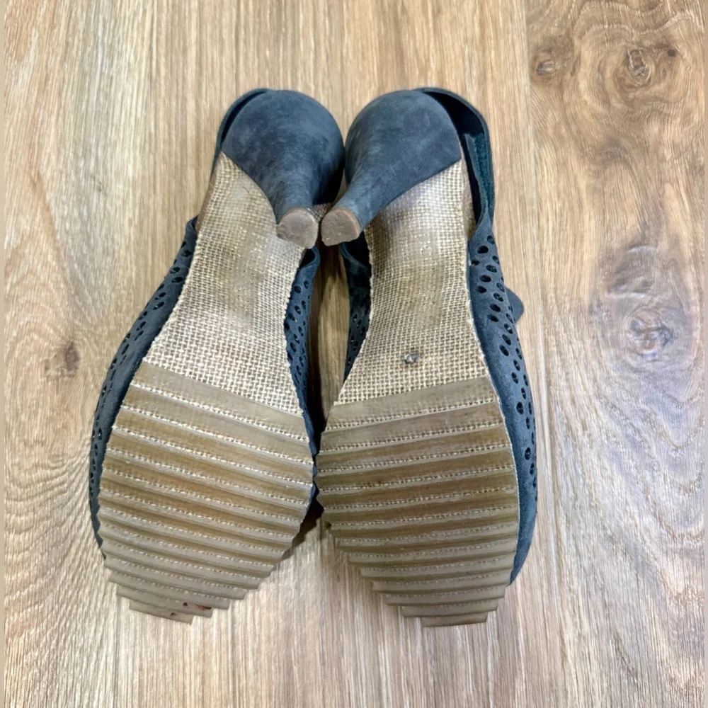 Pedro Garcia Spain Perforated Suede Platform Slingback Heels Size 40